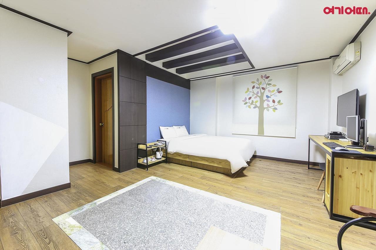 Theme Motel Мокпо Экстерьер фото