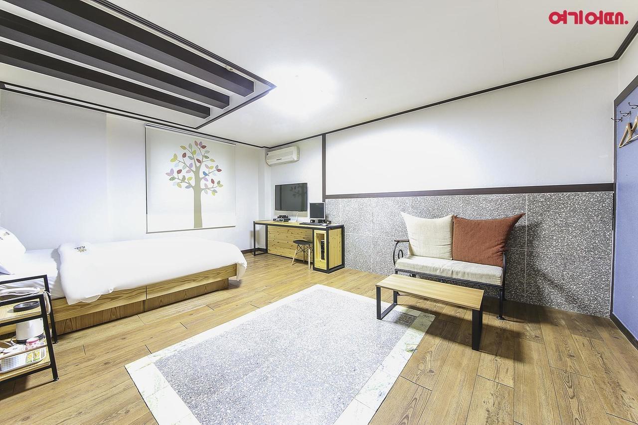 Theme Motel Мокпо Экстерьер фото