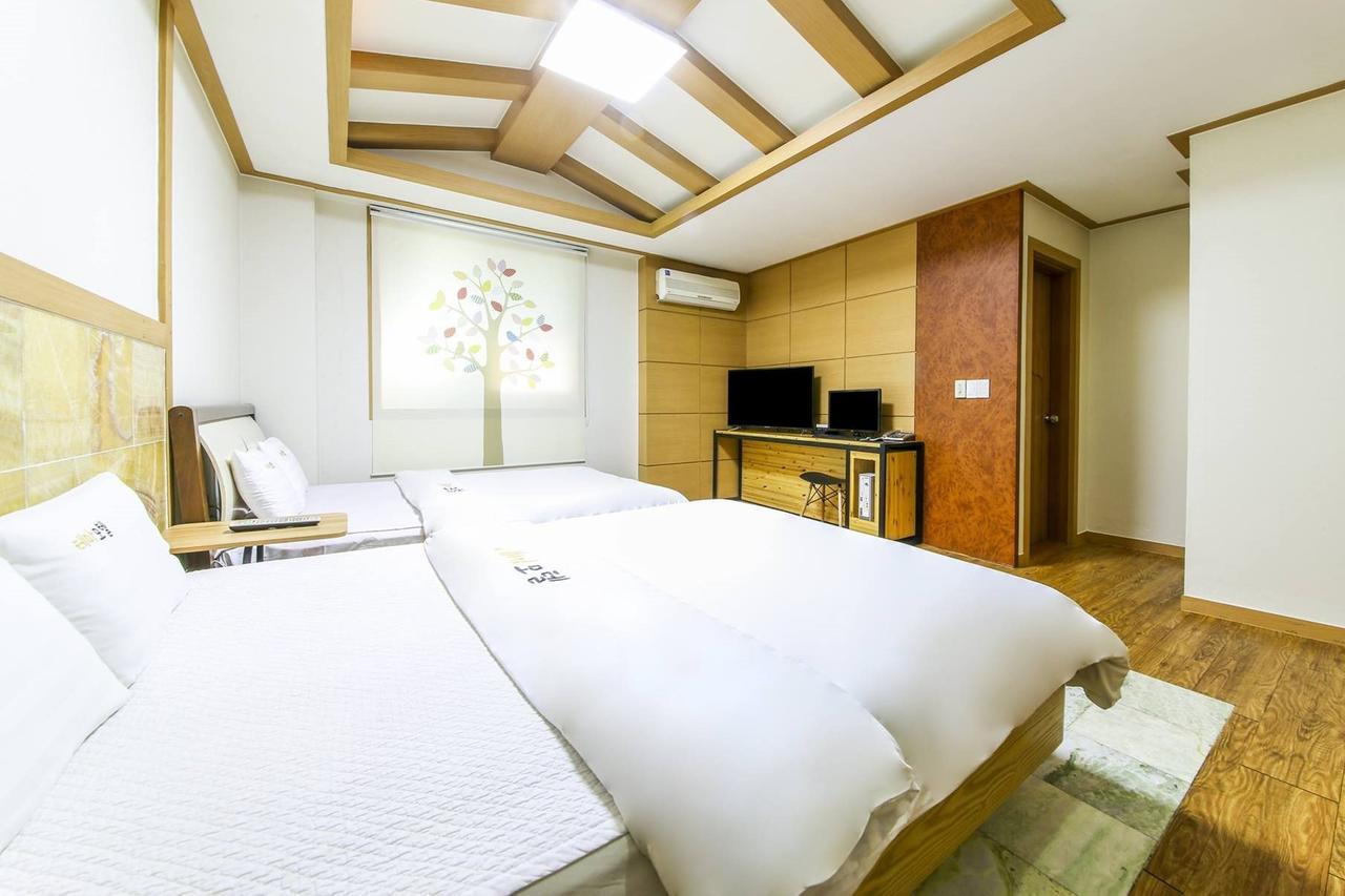 Theme Motel Мокпо Экстерьер фото