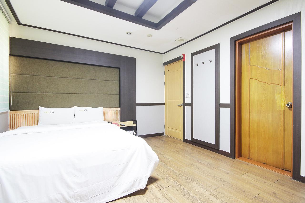 Theme Motel Мокпо Экстерьер фото