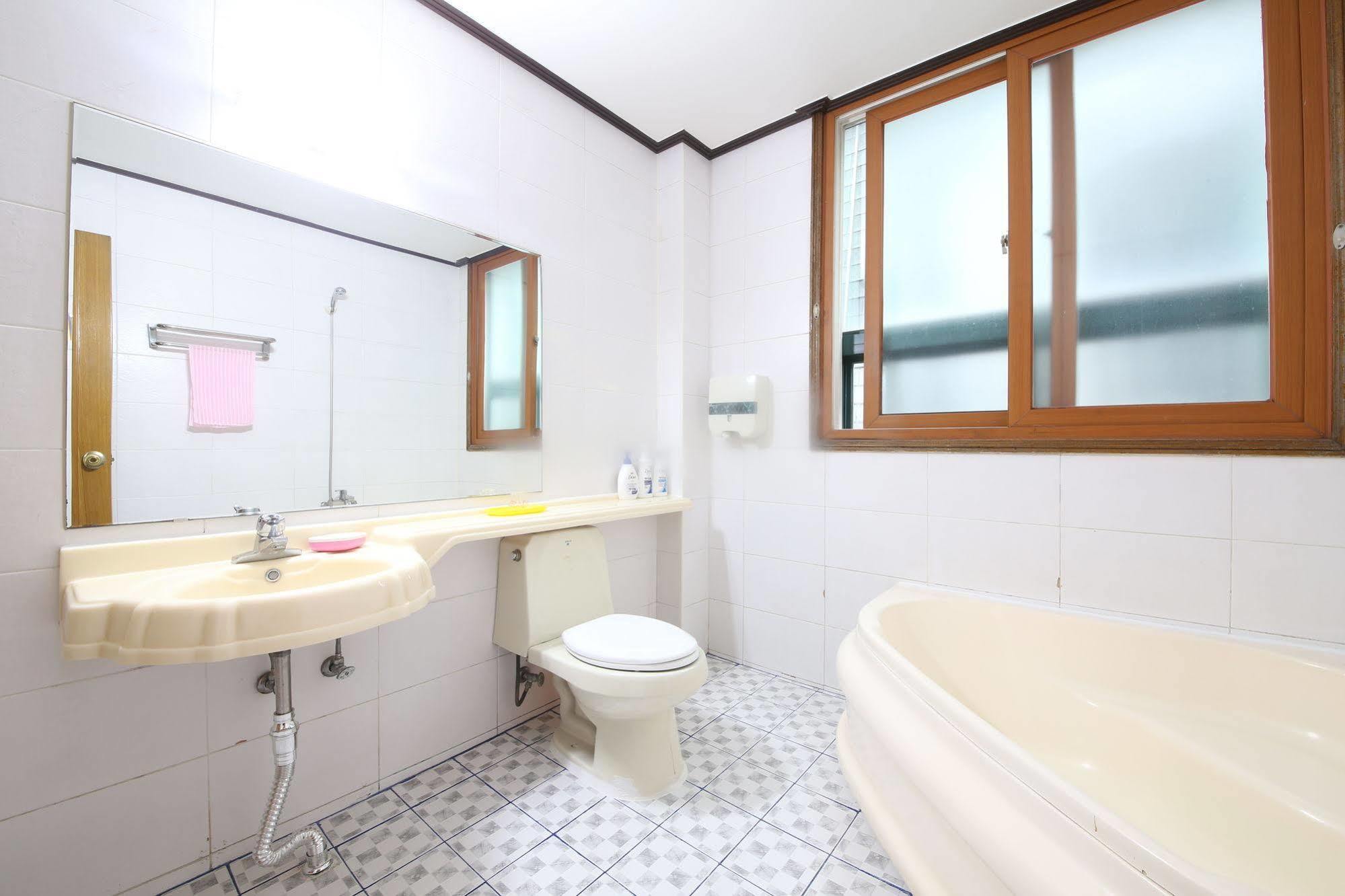 Theme Motel Мокпо Экстерьер фото